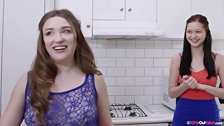 Amber Leigh &amp; Lulu - Yummy Pt1