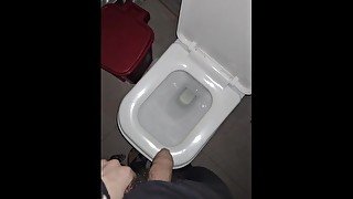 Pee desperate man / snapchat his piss