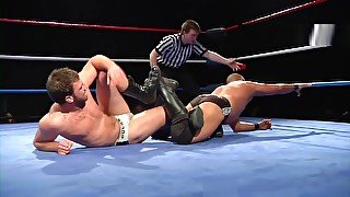 Hot Wrestling Men: Gulak vs Greek God