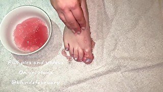 foot fetish jelly video, anyone wanna help me clean up?