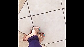 She show her beautiful heels