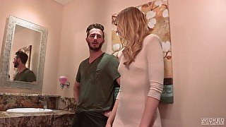 Horny dude with a large tool makes glamorous Alexa Grace cum