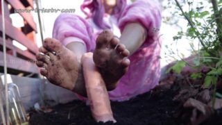 Footjob Inside a Garden Vegetable Box Wearing a Pink Panther Costume | Triss2020 on Chaturbate