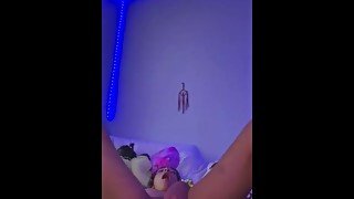 Cumming and Queefing with vibrator