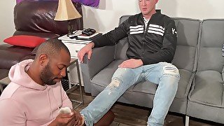 Kinky black gay dude gets talked into sucking on friend's toes