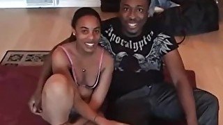 Amateur black couple make their first porn video