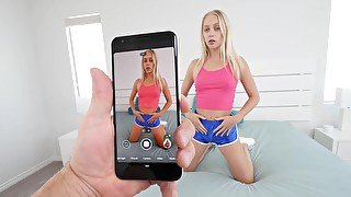 Guy seduced by stepsis while helping her with pics