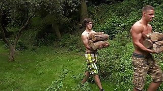 Outdoor bareback fuck - Arny and Paul