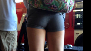 1 Teen 2 Shorts (Candid Booty)