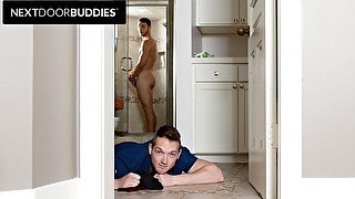 Muscular Carter Woods Catches Roommate Jackson Cooper Sniffing Used Underwear - NextDoorBuddies