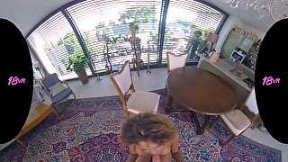 18VR Playing Chase And Fuck With Ebony Babe Luna Corazon