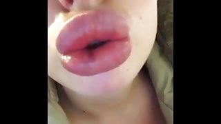 Big bimbo lips