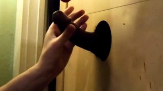 BBC getting sucked at homemade glory hole with CIM