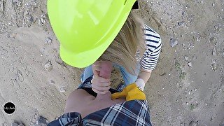 Lily Se Donne A Un Ouvrier Sur Un Chantier De Construction - Lily Jack Amateur