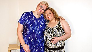 Two Chubby Mature Lesbians Go At It - MatureNL