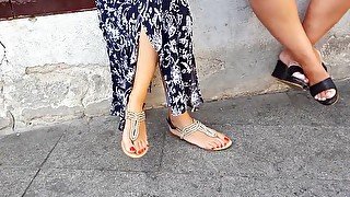 candid college girl perfect long feets hot red toes