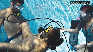 Girls underwater having hardcore sex with Polina Rucheyok