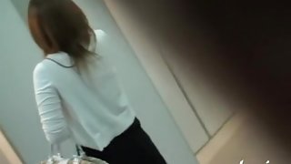 Elevator sharking meeting with vocal little Japanese sweetie losing her top