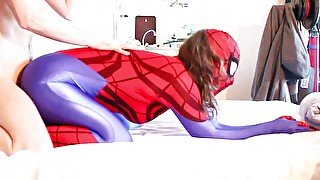 Superheroines spidergirl blow and fuck