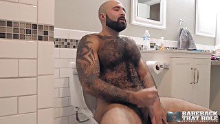 BAREBACKTHATHOLE Hairy Hunk Atlas Grant Masturbates Solo