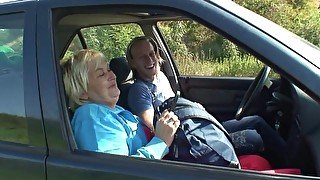 Driver is very kind and granny thanks him with sex