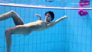 Zlata Oduvanchik underwater swimming babe