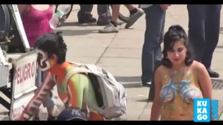 Mexicanas desnudas en la calle