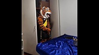 Tiger mascot wank in AFL gear