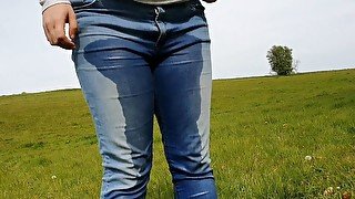 ⭐ Alice Pees Her Jeans Over and Over! Piss compilation!