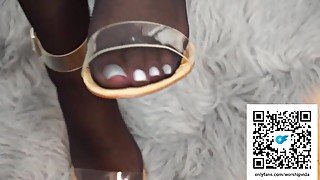 STUDENT BMAILS PROFESSOR! STOCKING + EBONY FEET JOI MINDFUCK