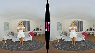 Happy Wanker featuring Sapphire - WankitNowVR