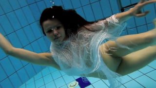 Kristy hot babe ewith big boobs in the swimming pool