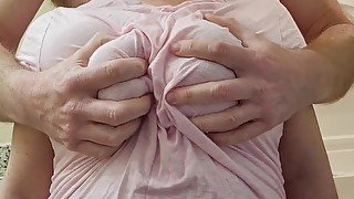 Fondle wife's big boobs homemade big  tit drop quick blowjob big cock