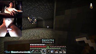 Face and cock cam while playing Minecraft