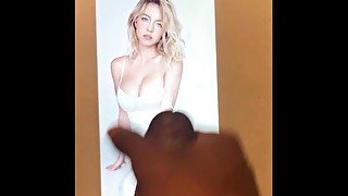 Masturbating to Sydney Sweeney