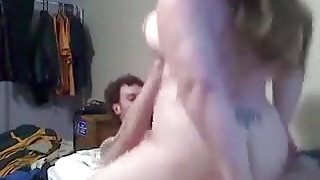 Fat girl fucks her skinny nerdy bf in the bedroom