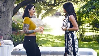 Outdoor action with two equally kinky brunette babes