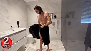 ❤️ WATCH how a man SHOWERS in the bathroom alone. STRAIGHT guy showers naked