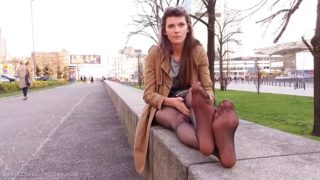 Hania pantyhose feet