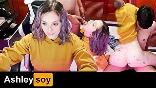 STREAMER DE TWICH SE LE OLVIDA APAGAR DIRECTO Y ES VISTA FOLLANDO