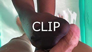 CLIP WET PANTYHOSE