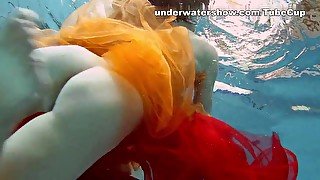 UnderwaterShow Video: Krasula Fedorchuk and Liza Rachinska