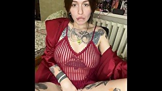 Tatooed girl with big boobs masturbate