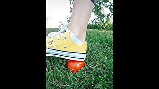 Crushing Tomato with my amazing yellow Converse All Star