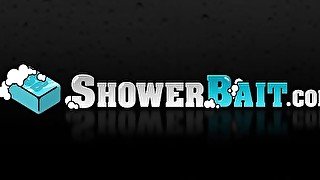 ShowerBait Straight guy convinced to fuck in the shower