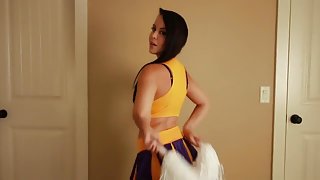 Sexy cheerleader blowjob