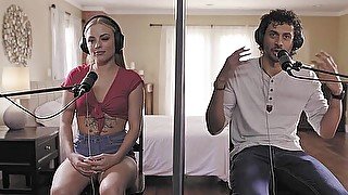 Dainty And Unscripted Smut - Anna Claire, Anna Claire Clouds And Alex Jones
