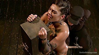 Bonnie Rotten submits and squirts to Master Orlando