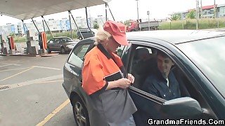 Picked Up Old Mature Woman Takes Dp