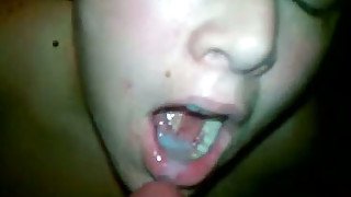 My cum-addicted girlfriend is really good at giving head